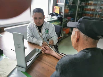 【***美劳动者风采】（1） 张圣起：